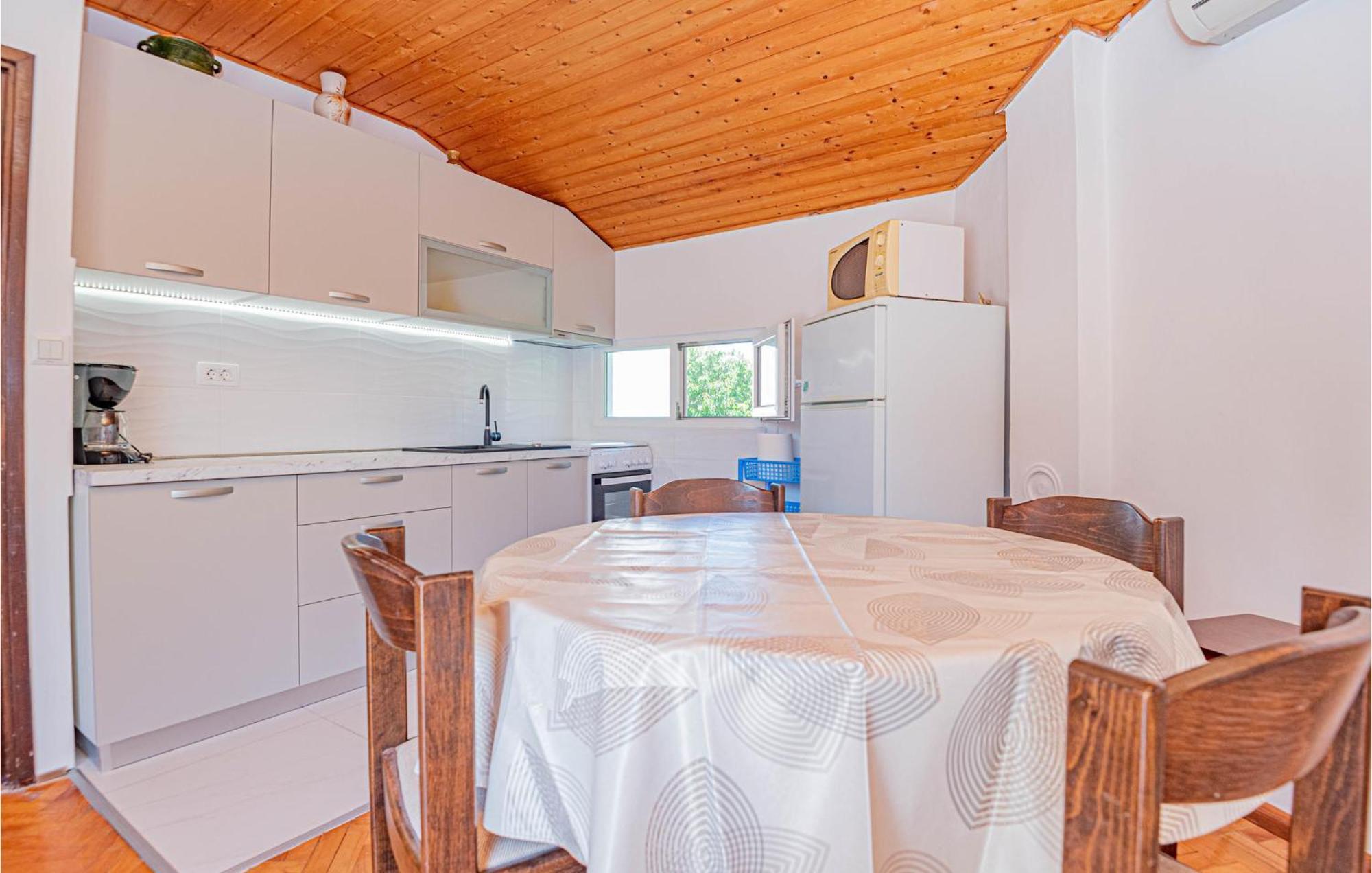 Pet Friendly Apartment In Jadrija With Wifi Exterior photo